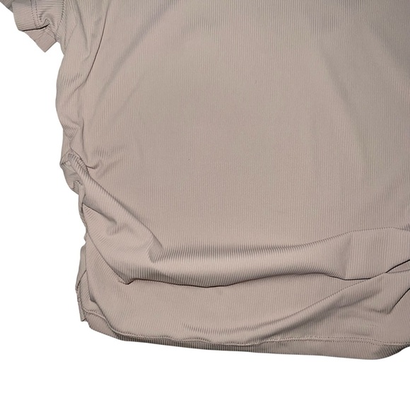 Worth The Label Rouched Side Tee - Picture 5 of 7